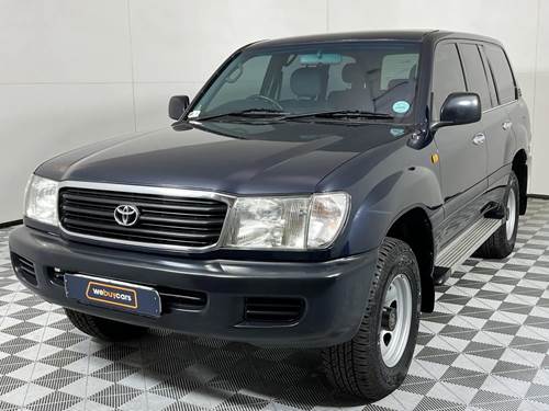 Toyota Land Cruiser 100 GX Petrol