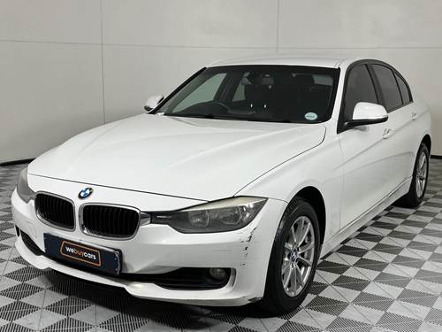 BMW 320i (F30)