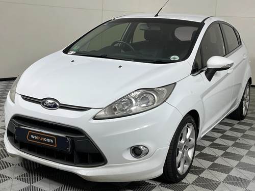 Ford Fiesta 1.6i Titanium 5 Door