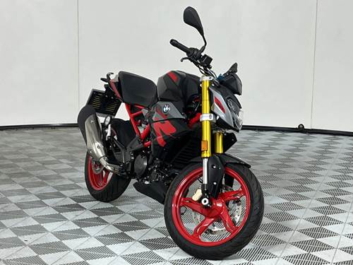 BMW G310 R Cosmic Black