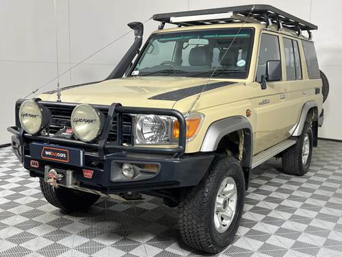 Toyota Land Cruiser 76 4.2 D Station Wagon