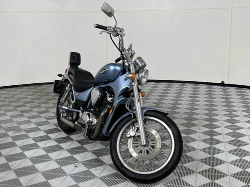 Suzuki Boulevard VZ  800