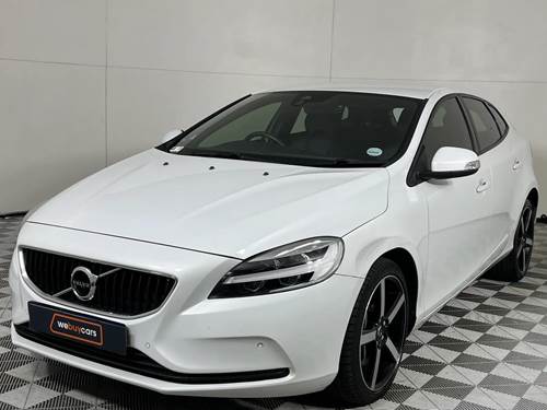 Volvo V40 T2 Momentum Geartronic