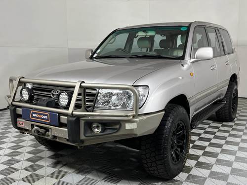 Toyota Land Cruiser 100 V8 Auto