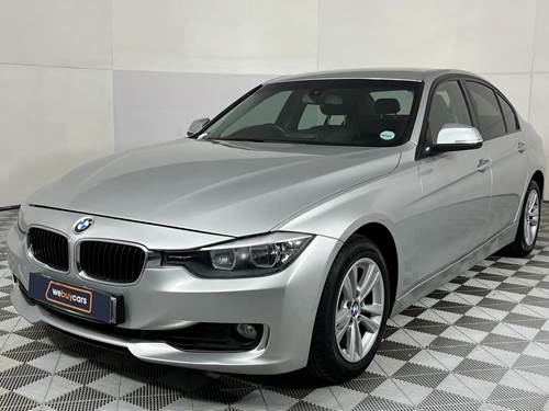 BMW 320i (F30) Auto