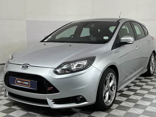 Ford Focus 2.0 GTDi ST1 5 Door