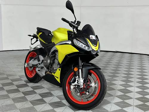 Aprilia Tuono 660