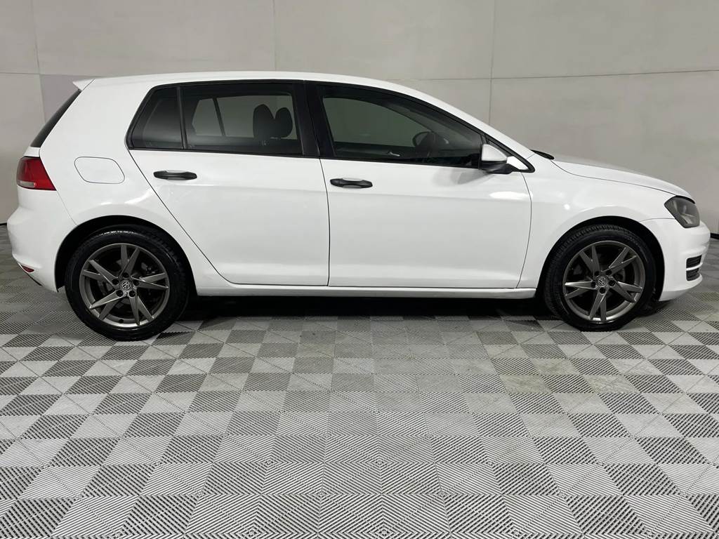 Volkswagen Vw Golf Tsi Trendline For Sale R Carfind