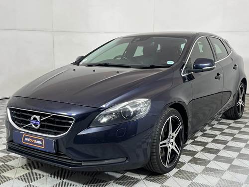 Volvo V40 D3 Momentum Geartronic