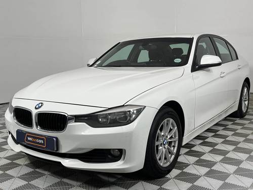 BMW 320i (F30)