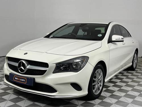 Mercedes Benz CLA 200 Auto ()