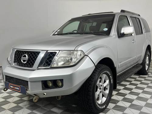 Nissan Pathfinder 3.0 dCi V6 LE Auto