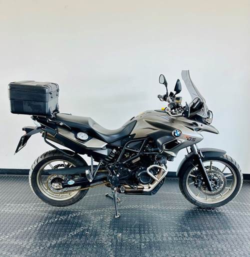 BMW F700GS