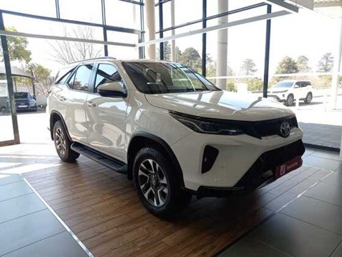 Toyota Fortuner VI 2.4GD-6 Raised Body Auto