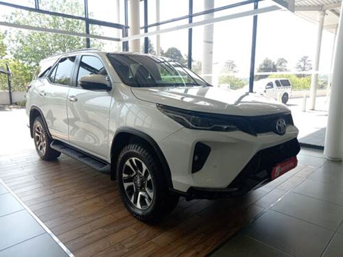 Toyota Fortuner VI 2.4GD-6 Auto 4x4