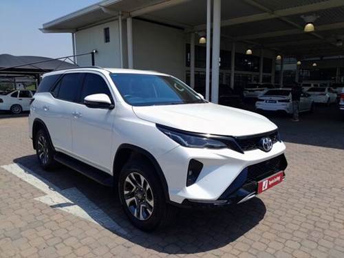 Toyota Fortuner VI 2.4GD-6 Auto 4x4