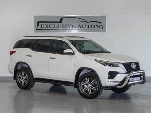 Toyota Fortuner V 2.4 GD-6 Raised Body