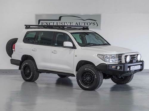 Toyota Land Cruiser 200 VX V8 Auto