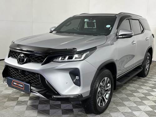 Toyota Fortuner VI 2.8GD-6 VX Auto 