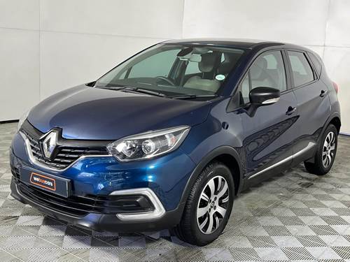 Renault Captur 900T Blaze 5 Door