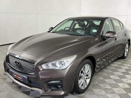 Infiniti Q50 2.0 Premium Auto