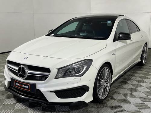 Mercedes Benz AMG CLA 45 7G- DCT