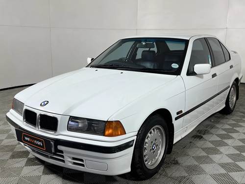 BMW 320i (E36) Auto