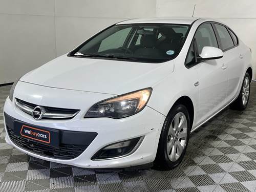 Opel Astra 1.6 Essentia Sedan