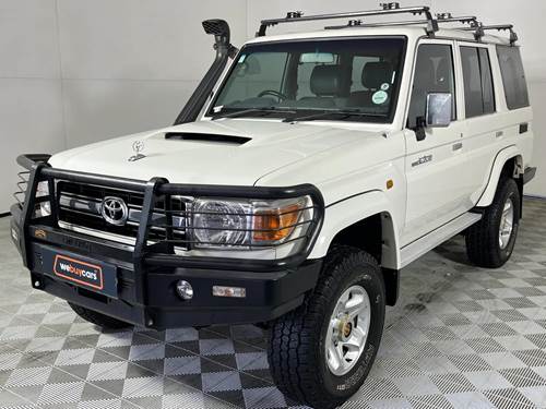 Toyota Land Cruiser 76 4.5 Diesel Station Wagon