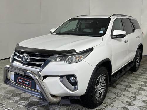 Toyota Fortuner V 2.4 GD-6 Raised Body