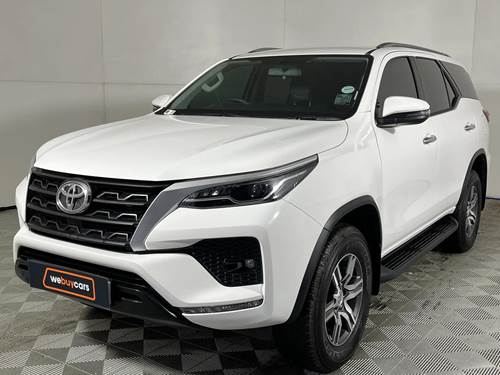 Toyota Fortuner V 2.4 GD-6 Raised Body