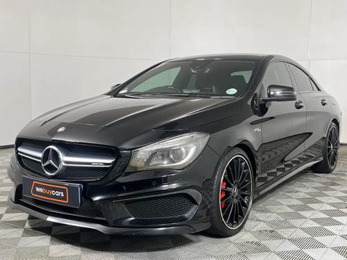 Mercedes Benz AMG CLA 45 7G- DCT