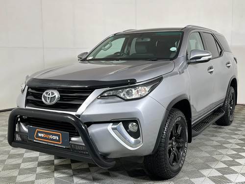 Toyota Fortuner IV 2.4 GD-6 Raised Body