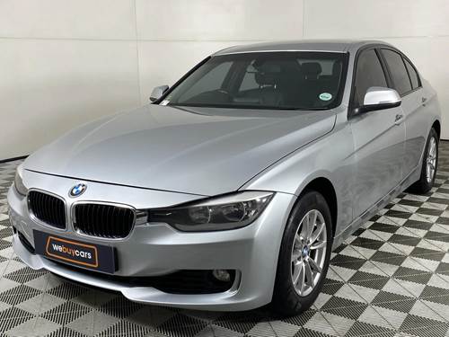 BMW 320i (F30) Auto