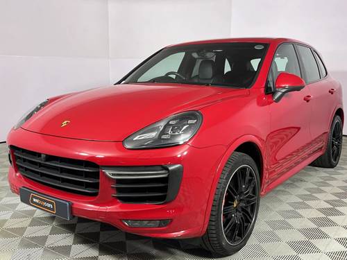 Porsche Cayenne Turbo (E2 Gen II) 