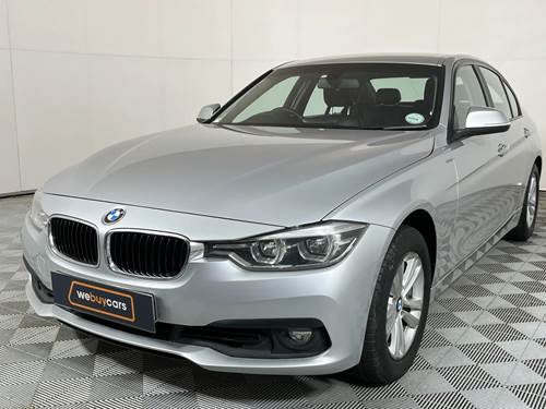 BMW 320i (F30)