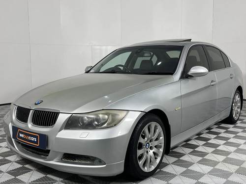 BMW 323i (E90)