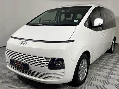 Hyundai Staria 2.2D Executive (9 Seater)