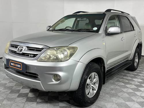 Toyota Fortuner I 4.0 V6 Raised Body