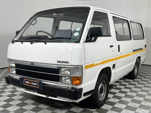 Toyota Hi-Ace Siyaya 