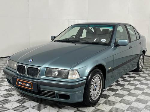 BMW 318iS (E36)