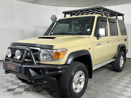 Toyota Land Cruiser 76 4.5 Diesel Station Wagon