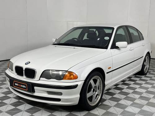 BMW 320i (E46) 