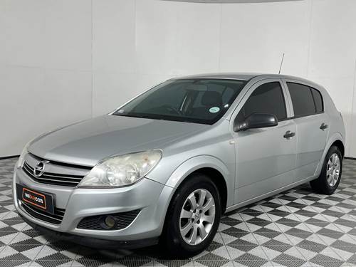 Opel Astra 1.4 Essentia 5 Door