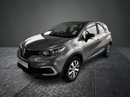 Renault Captur 900T Blaze 5 Door