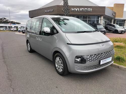 Hyundai Staria 2.2D Executive (9 Seater)