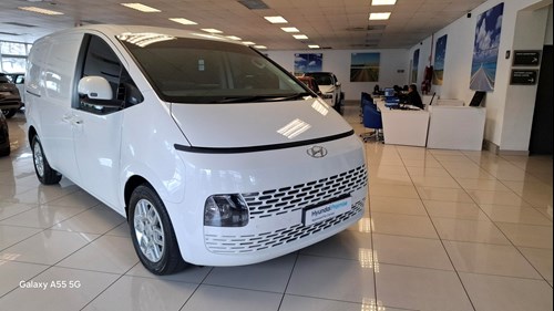 Hyundai Staria 2.2D Auto