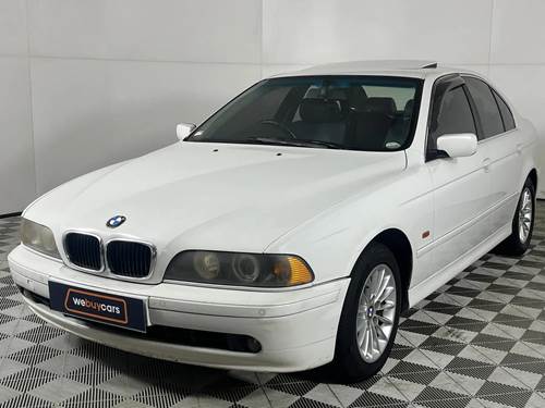 BMW 525i (E39) Auto