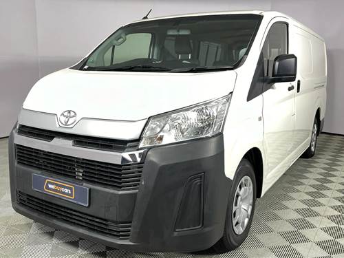 Toyota Quantum 2.8 LWB Panel Van