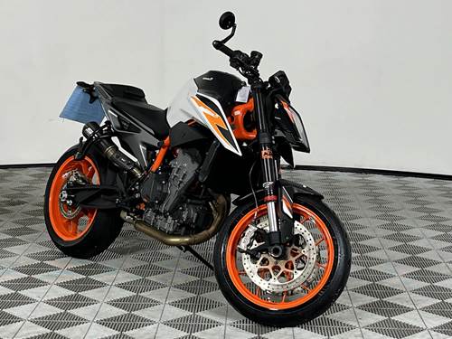 KTM Duke R